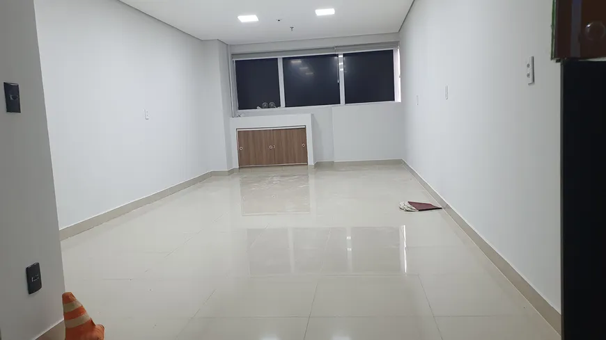 Foto 1 de Sala Comercial com 1 Quarto para alugar, 32m² em Setor Bueno, Goiânia