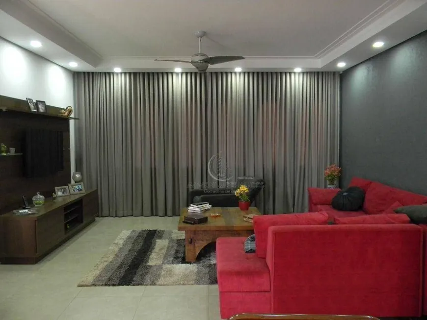 Foto 1 de Casa com 4 Quartos à venda, 210m² em Vila Alemã, Rio Claro
