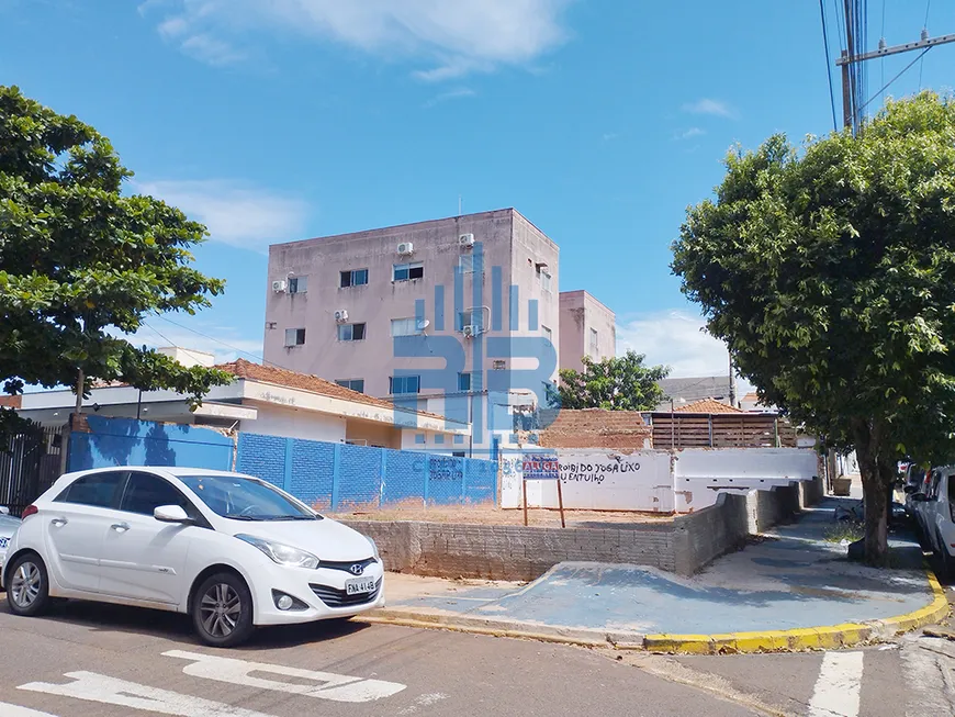 Foto 1 de Lote/Terreno para alugar, 242m² em Cidade Universitaria, Presidente Prudente