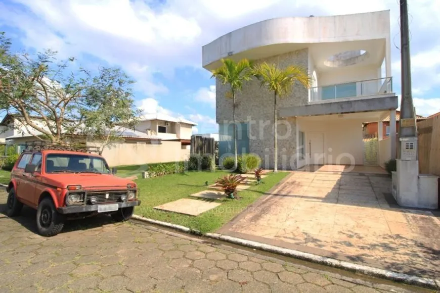 Foto 1 de Casa de Condomínio com 3 Quartos à venda, 250m² em Jardim Três Marias, Peruíbe