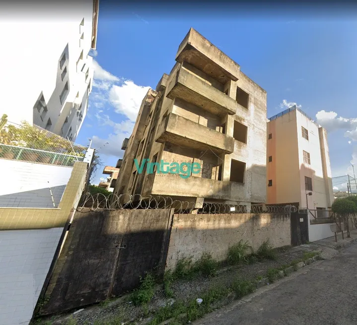 Foto 1 de Apartamento com 3 Quartos à venda, 720m² em Glória, Contagem