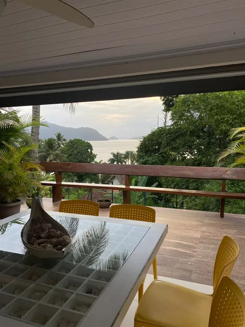 Foto 1 de Casa com 5 Quartos à venda, 290m² em Vila Velha, Angra dos Reis