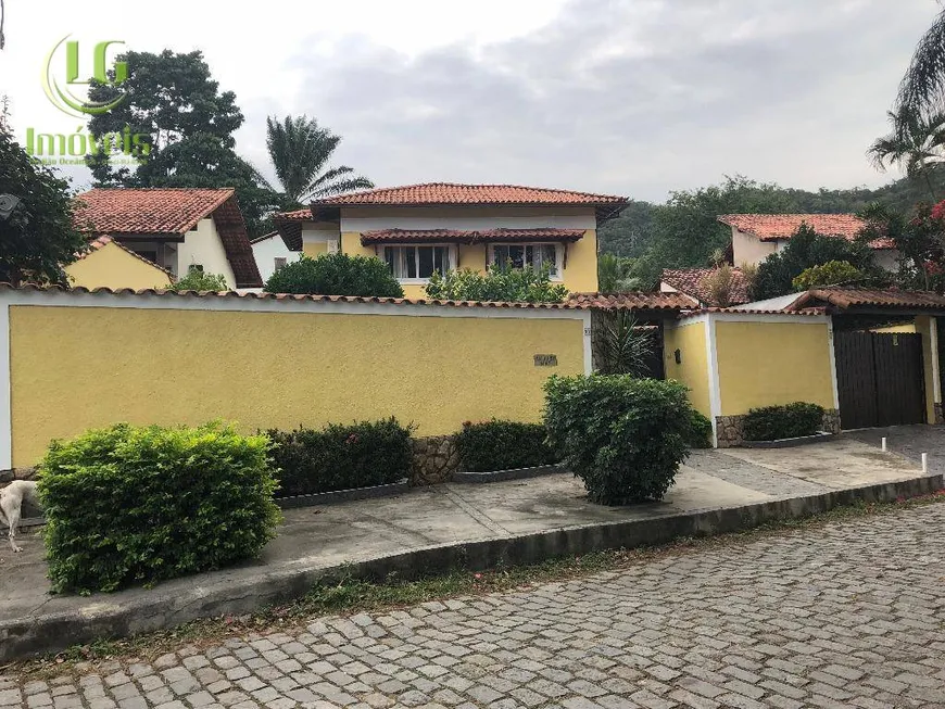 Foto 1 de Casa com 4 Quartos à venda, 234m² em Itaipu, Niterói