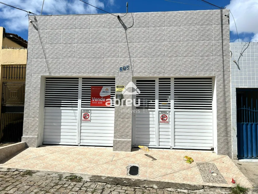 Foto 1 de Casa com 5 Quartos à venda, 192m² em Alecrim, Natal