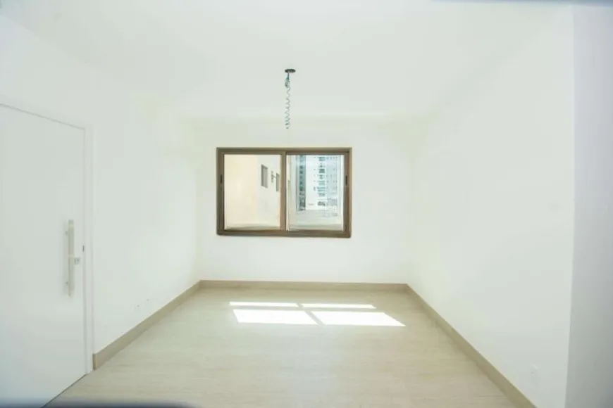 Foto 1 de Apartamento com 3 Quartos à venda, 63m² em Lourdes, Belo Horizonte