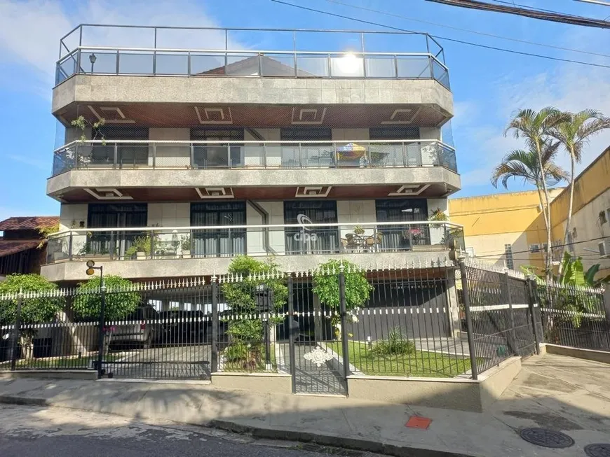 Foto 1 de Cobertura com 3 Quartos à venda, 404m² em Jardim Guanabara, Rio de Janeiro