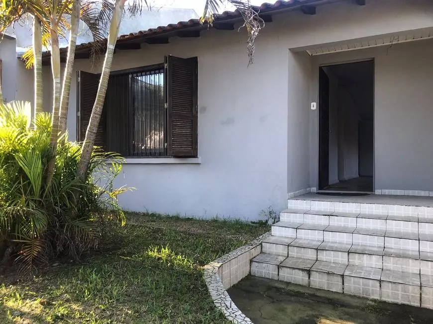 Foto 1 de Casa com 4 Quartos à venda, 130m² em Nossa Senhora das Graças, Canoas