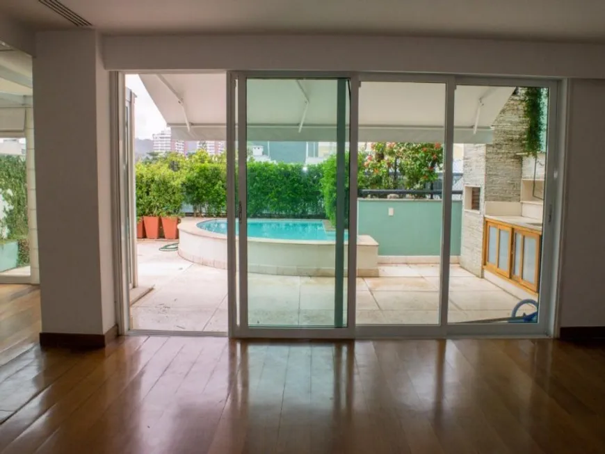 Foto 1 de Cobertura com 4 Quartos para alugar, 420m² em Jardim Oceanico, Rio de Janeiro