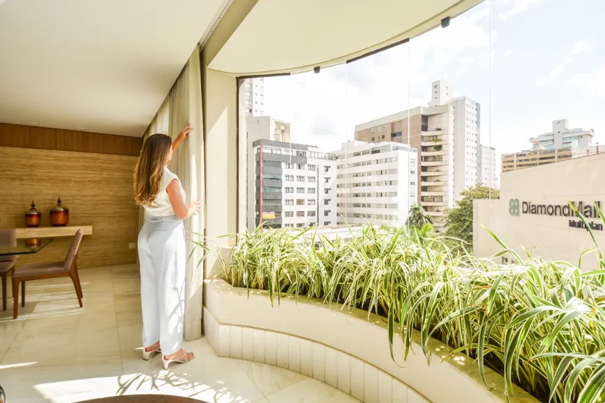 Foto 1 de Apartamento com 4 Quartos à venda, 260m² em Lourdes, Belo Horizonte