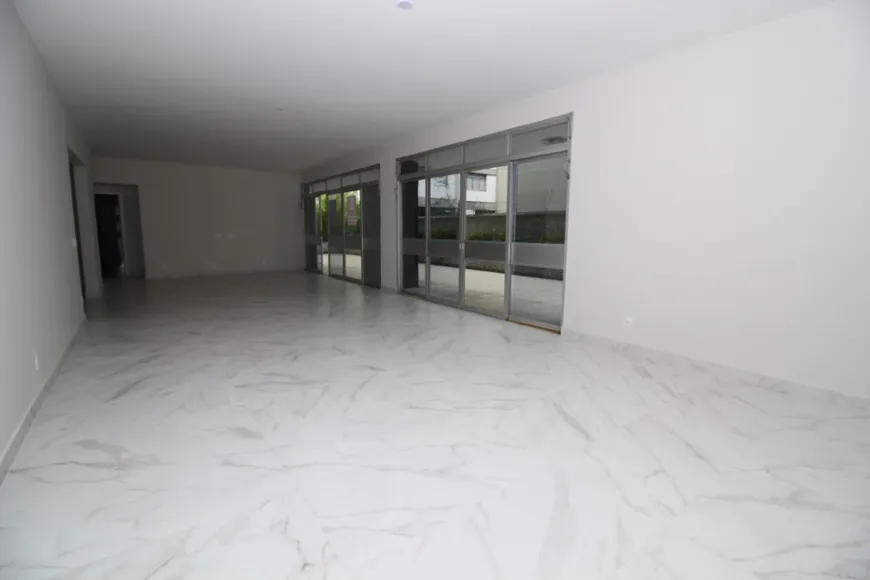 Foto 1 de Apartamento com 4 Quartos à venda, 380m² em Funcionários, Belo Horizonte