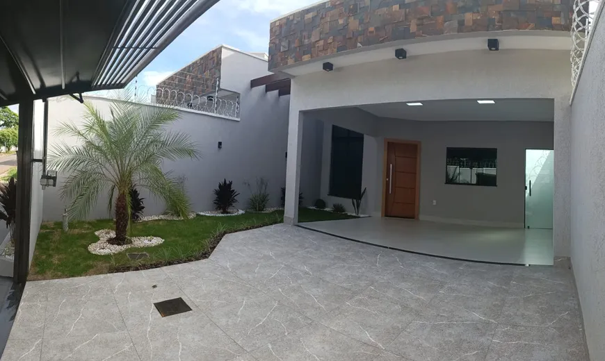 Foto 1 de Casa com 3 Quartos à venda, 145m² em Setor Santos Dumont, Goiânia