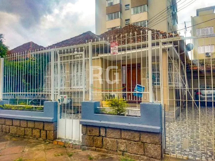 Foto 1 de Casa com 3 Quartos à venda, 118m² em Azenha, Porto Alegre