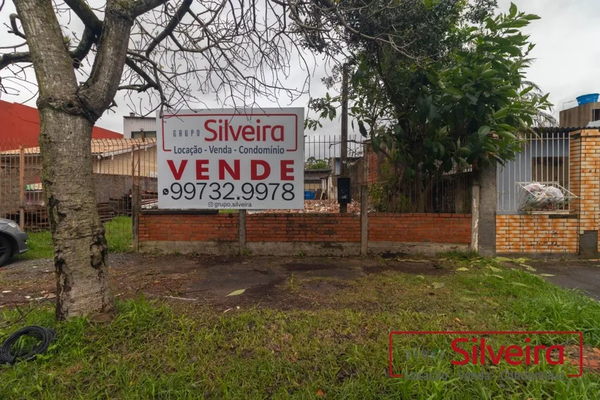 Foto 1 de Lote/Terreno à venda, 330m² em Jardim Floresta, Porto Alegre