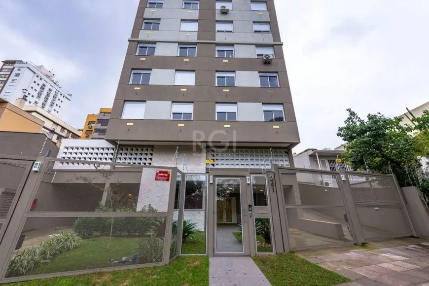 Foto 1 de Apartamento com 3 Quartos à venda, 64m² em Petrópolis, Porto Alegre