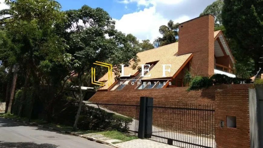 Foto 1 de Casa com 4 Quartos para venda ou aluguel, 900m² em Jardim Morumbi, São Paulo