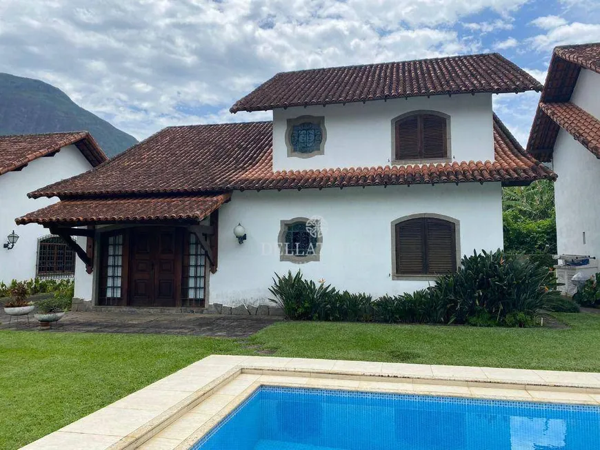 Foto 1 de Casa com 3 Quartos à venda, 149m² em Ermitage, Teresópolis