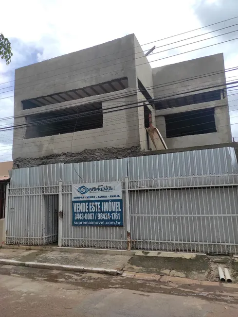 Foto 1 de Sobrado com 4 Quartos à venda, 158m² em Taguatinga Sul, Brasília