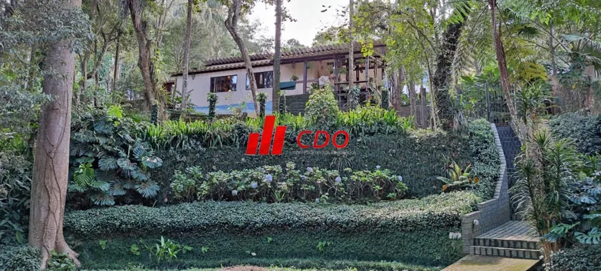 Foto 1 de Casa de Condomínio com 3 Quartos à venda, 311m² em Bosque Do Embu, Embu das Artes
