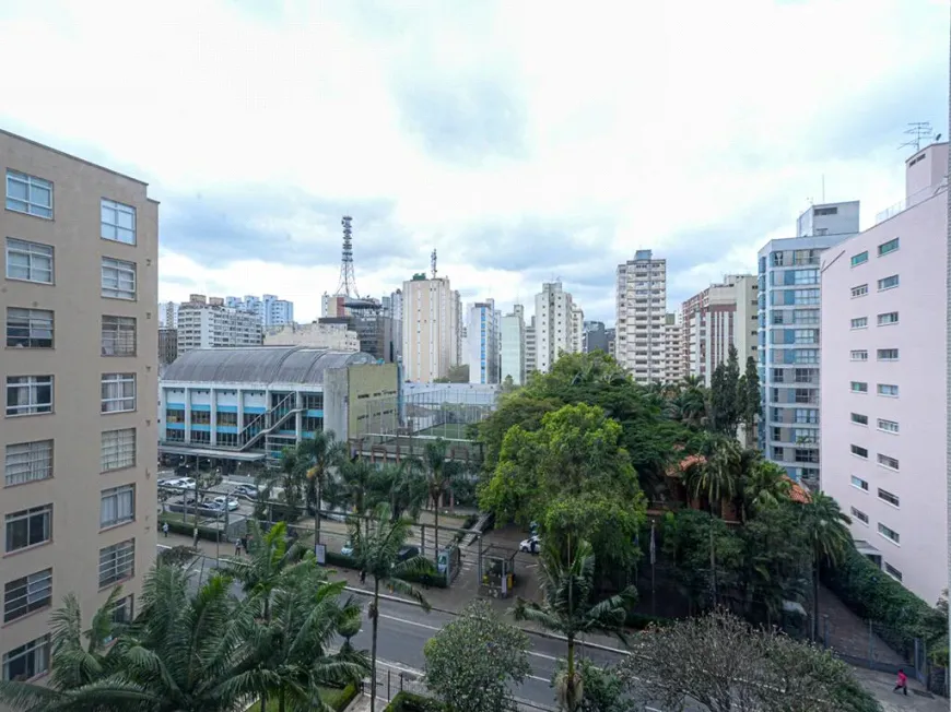 Foto 1 de Apartamento com 3 Quartos à venda, 210m² em Paraíso, São Paulo