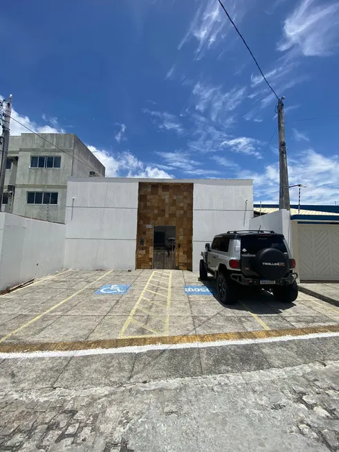 Foto 1 de Prédio Comercial com 11 Quartos para alugar, 335m² em Candelária, Natal