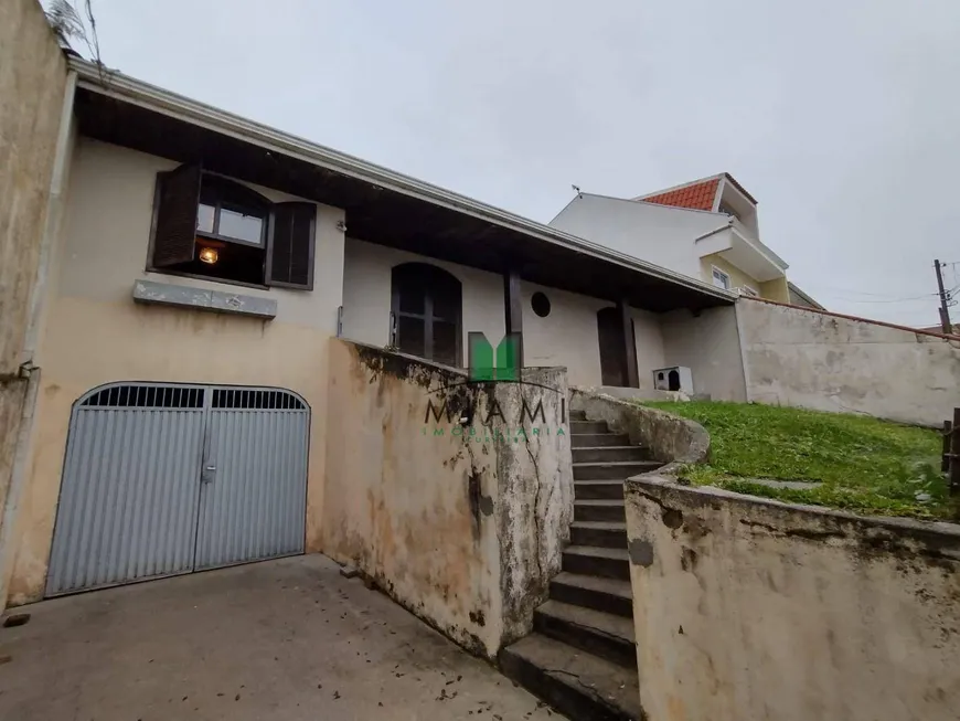 Foto 1 de Casa com 3 Quartos à venda, 172m² em Uberaba, Curitiba