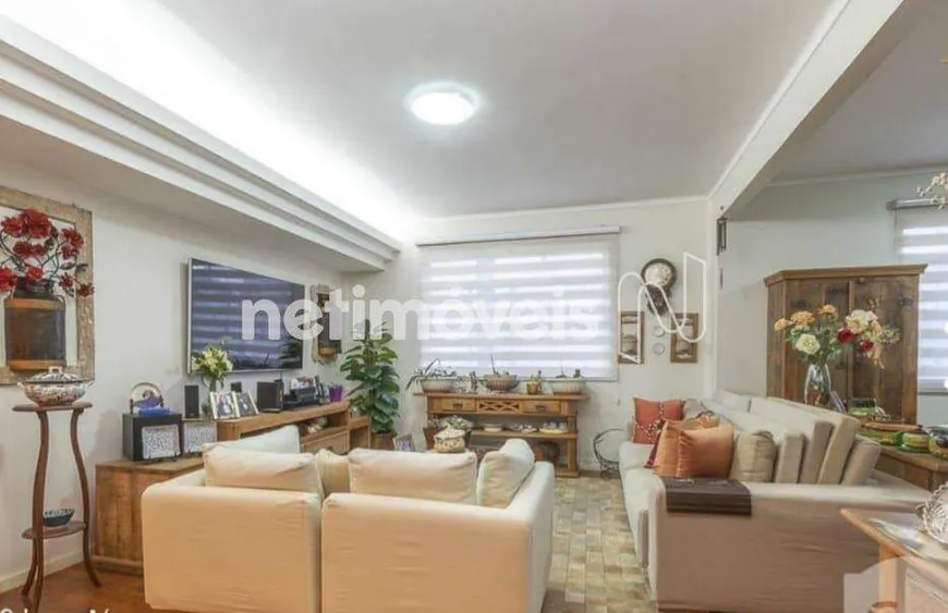 Foto 1 de Apartamento com 4 Quartos à venda, 180m² em Santo Antônio, Belo Horizonte