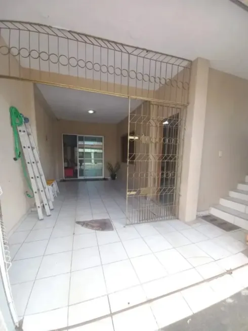 Foto 1 de Casa com 2 Quartos à venda, 132m² em Boa Vista do Lobato, Salvador