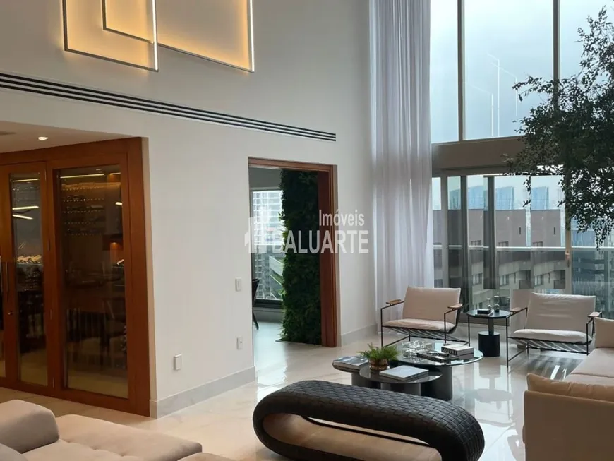 Foto 1 de Apartamento com 3 Quartos à venda, 275m² em Vila Olímpia, São Paulo