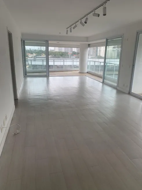 Foto 1 de Apartamento com 3 Quartos para venda ou aluguel, 219m² em Campo Belo, São Paulo