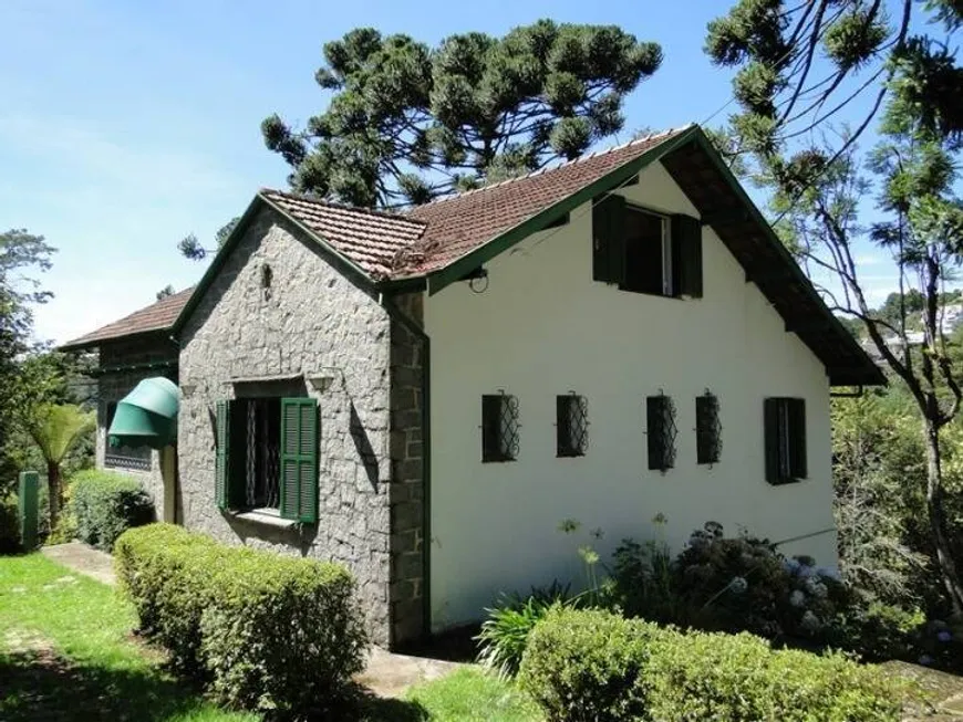 Foto 1 de Casa com 6 Quartos à venda, 266m² em Jardim do Embaixador, Campos do Jordão