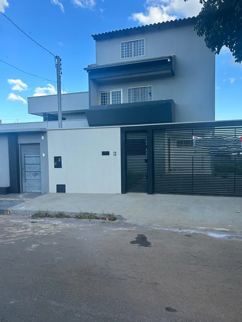 Foto 1 de Sobrado com 3 Quartos à venda, 253m² em Residencial Humaita, Goiânia