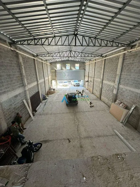 Foto 1 de Galpão/Depósito/Armazém para alugar, 330m² em Cidade Jardim Cumbica, Guarulhos