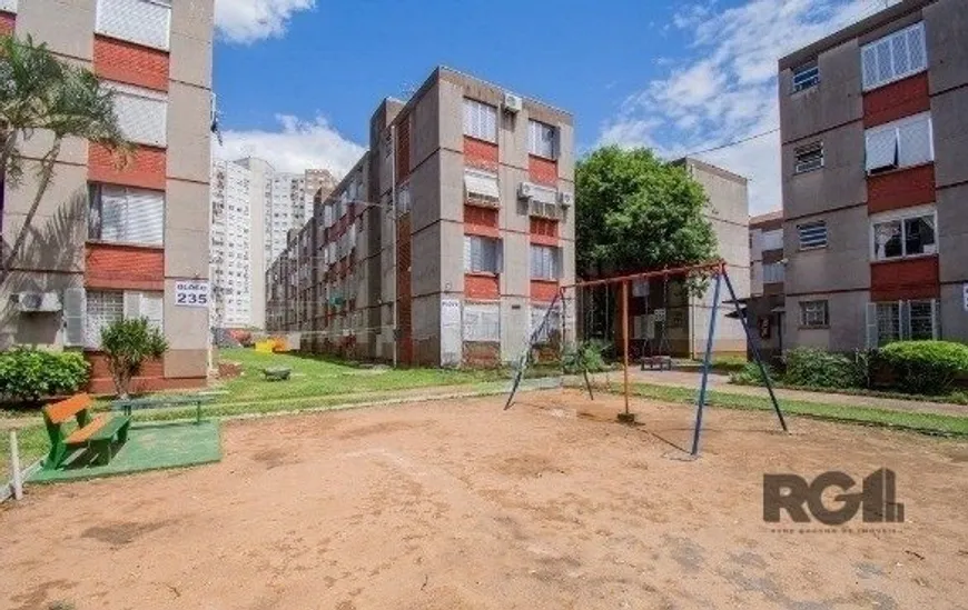 Foto 1 de Apartamento com 2 Quartos à venda, 47m² em Jardim Itú Sabará, Porto Alegre