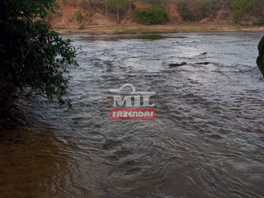 Foto 1 de Fazenda/Sítio à venda, 1440m² em Zona Rural, Arinos