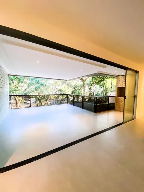 Foto 1 de Apartamento com 3 Quartos à venda, 168m² em Barra da Tijuca, Rio de Janeiro