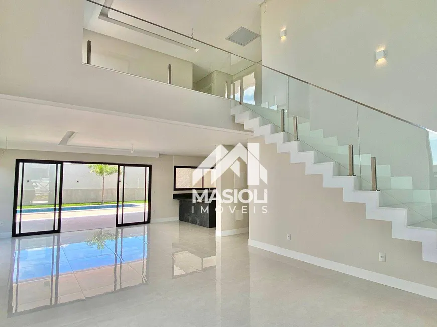 Foto 1 de Casa de Condomínio com 4 Quartos à venda, 379m² em Interlagos, Vila Velha