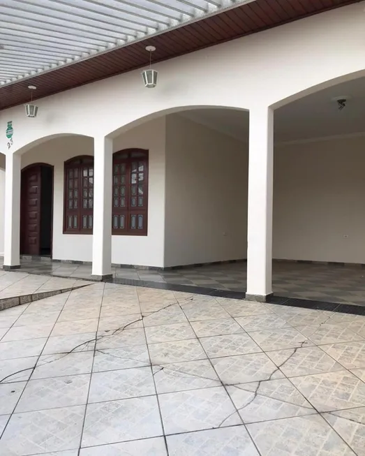 Foto 1 de Casa com 3 Quartos à venda, 200m² em Vila Palmeiras, São Paulo