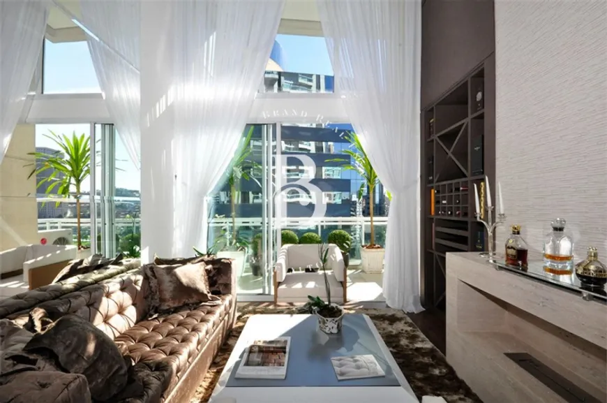 Foto 1 de Apartamento com 2 Quartos à venda, 165m² em Cidade Monções, São Paulo