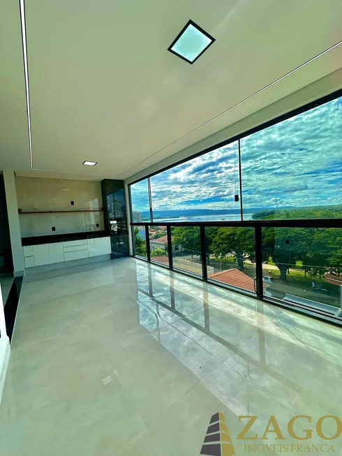Foto 1 de Apartamento com 3 Quartos à venda, 270m² em Centro, Rifaina