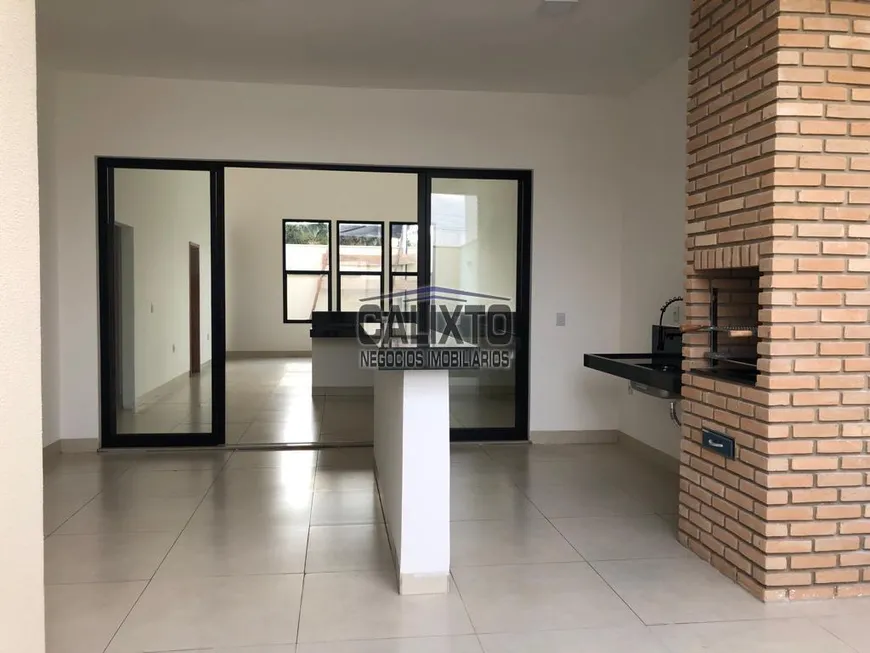 Foto 1 de Casa com 3 Quartos à venda, 154m² em Bosque dos Buritis, Uberlândia