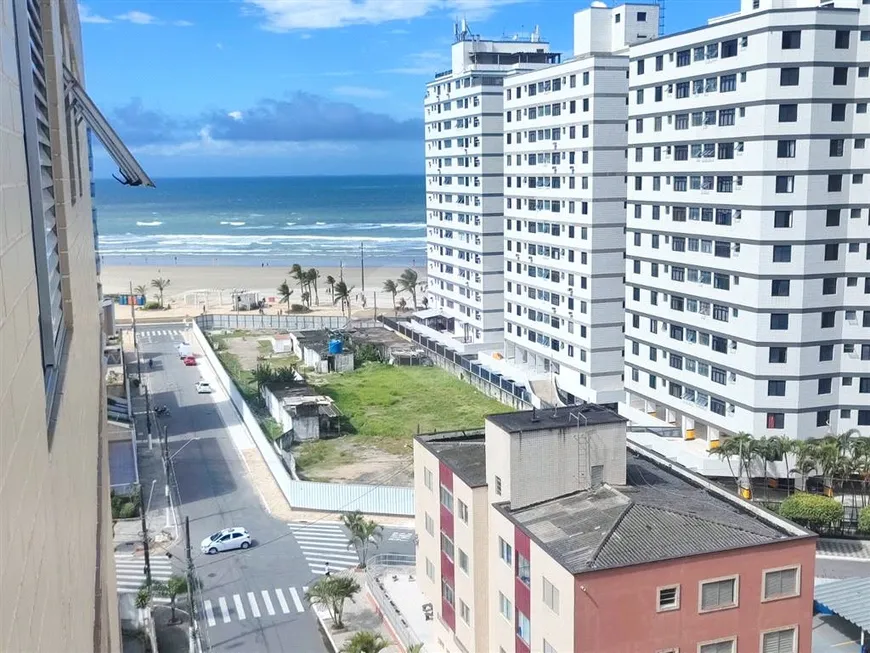 Foto 1 de Apartamento com 2 Quartos à venda, 770m² em Vila Tupi, Praia Grande