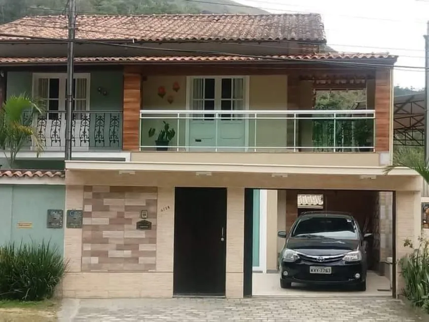Foto 1 de Casa com 2 Quartos à venda, 102m² em Corrego D Antas, Nova Friburgo