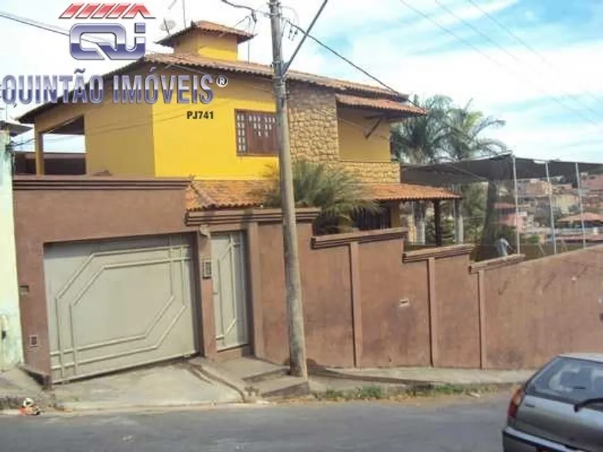 Foto 1 de Casa com 4 Quartos à venda, 240m² em Três Barras, Contagem