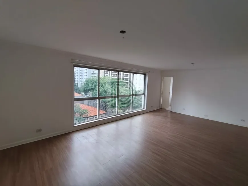 Foto 1 de Apartamento com 3 Quartos à venda, 140m² em Jardins, São Paulo