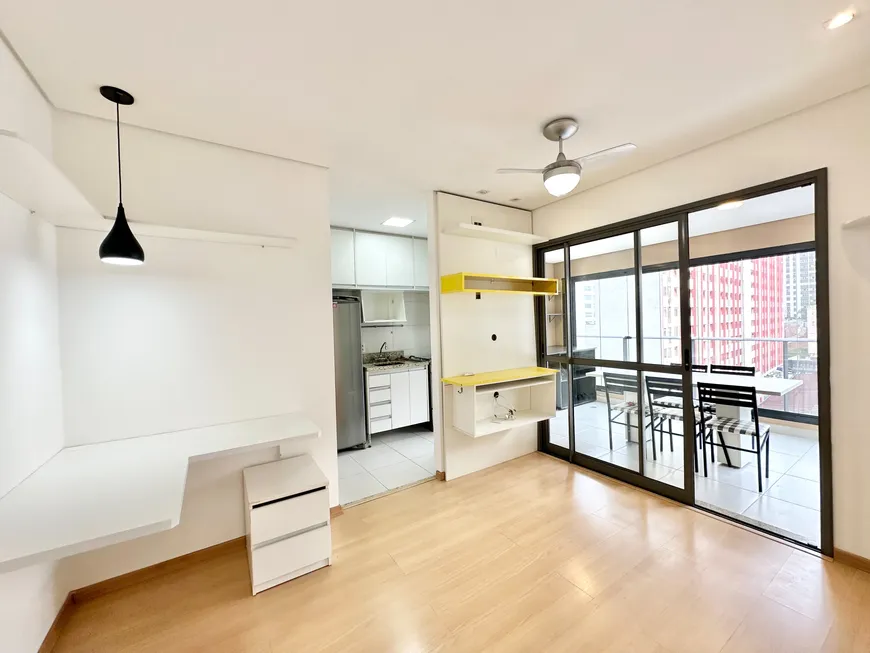 Foto 1 de Apartamento com 1 Quarto para venda ou aluguel, 40m² em Liberdade, São Paulo