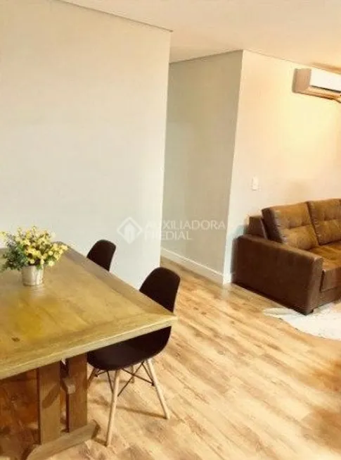 Foto 1 de Apartamento com 3 Quartos à venda, 61m² em Cavalhada, Porto Alegre
