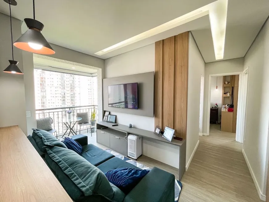 Foto 1 de Apartamento com 2 Quartos à venda, 46m² em Jardim Tupanci, Barueri