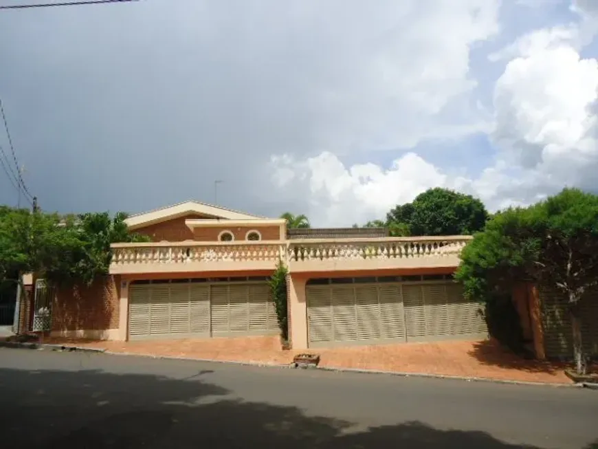 Foto 1 de Casa com 3 Quartos à venda, 350m² em Vila Brasília, São Carlos