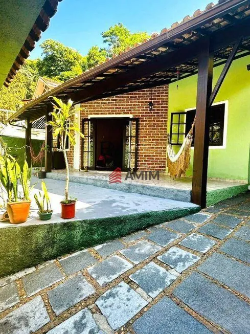 Foto 1 de Casa com 4 Quartos à venda, 220m² em Matapaca, Niterói