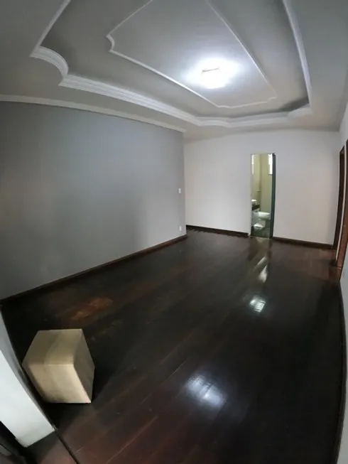 Foto 1 de Casa com 3 Quartos à venda, 200m² em Castelo, Belo Horizonte